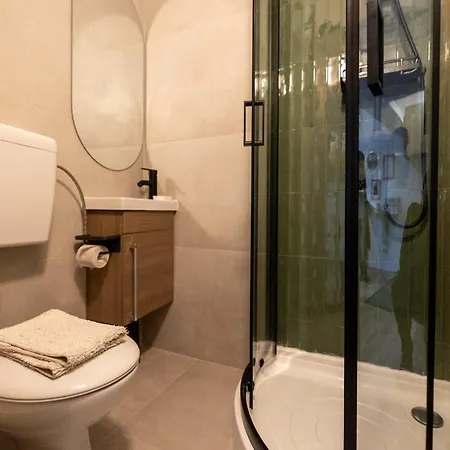 Cozy Retreat - Quiet, Premium