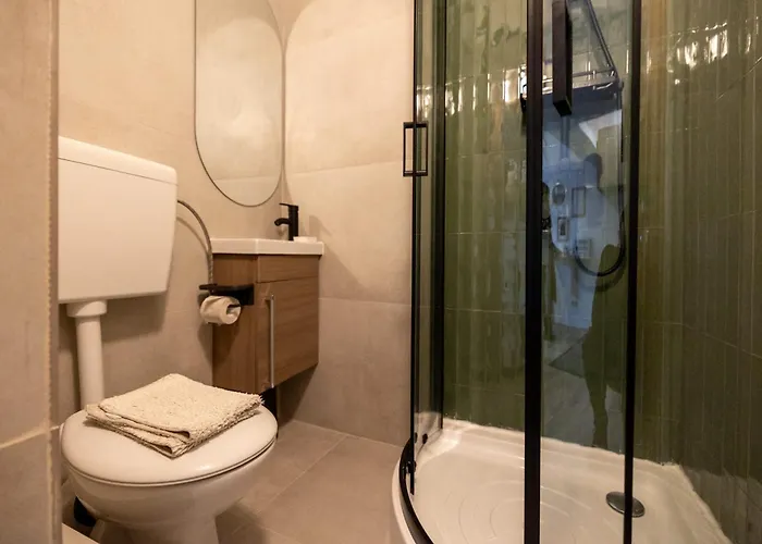 Cozy Retreat - Quiet, Premium